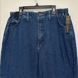 Lee Jeans- relaxed fit, mid-rise,and tapered leg - Size 16